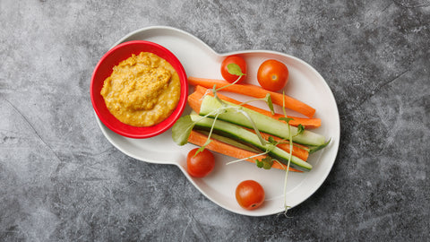 18. Sprøde & friske grøntsager med jordnøddedip